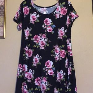 BRANDNEW flowered shirt